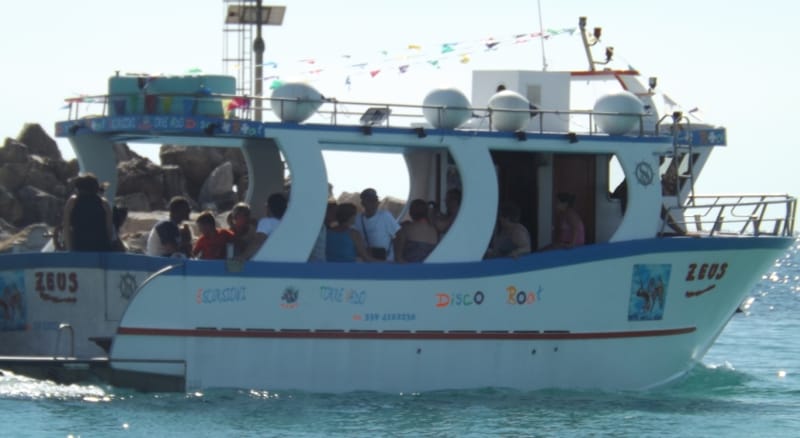 disco boat party salento