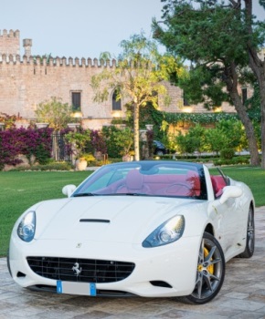 Tour in Ferrari per scoprire il Salento