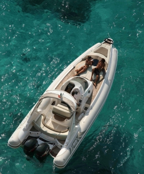 Noleggio barche e gommoni nel salento a Gallipoli - Otranto - Leuca