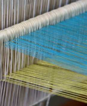 Laboratorio di tessitura artigianale nel Salento