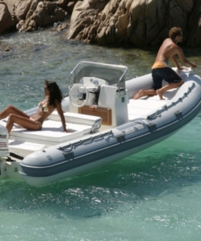 Noleggio Gommone o Barche a Gallipoli senza Patente Nautica